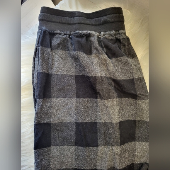 Denver Hayes Plaid Pj's in Black and Gray, Size XL (36) - Picture 4 of 4